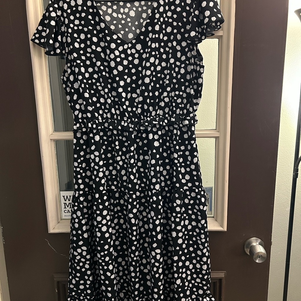SHEIN Black and White Spotted Midi Dress